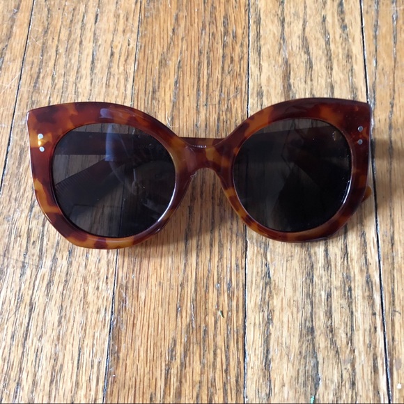 Tortoise Shell Sunglasses - Picture 1 of 1